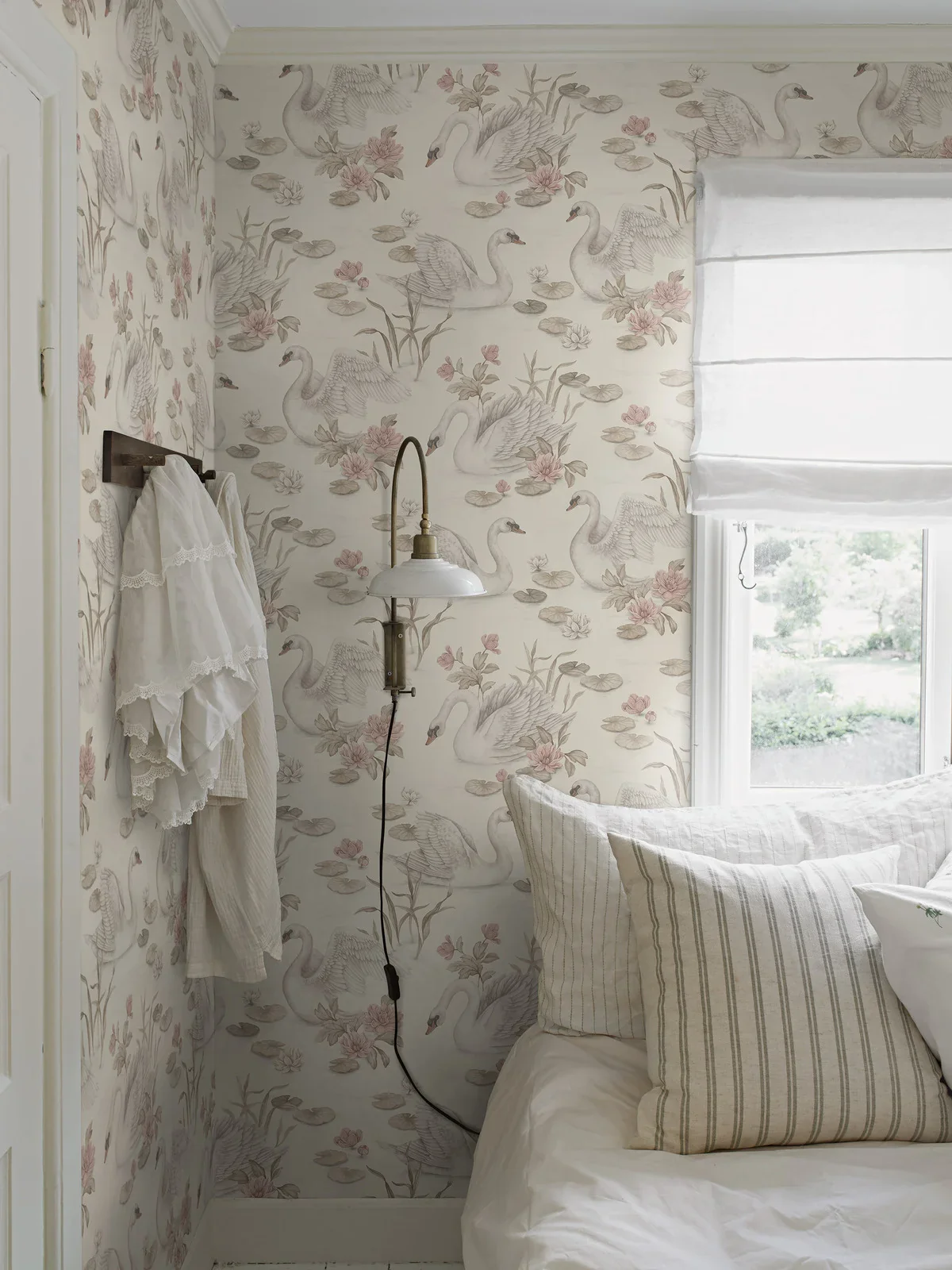 Borastapeter Wallpaper - Lily Swan Multi Colour - Image 2