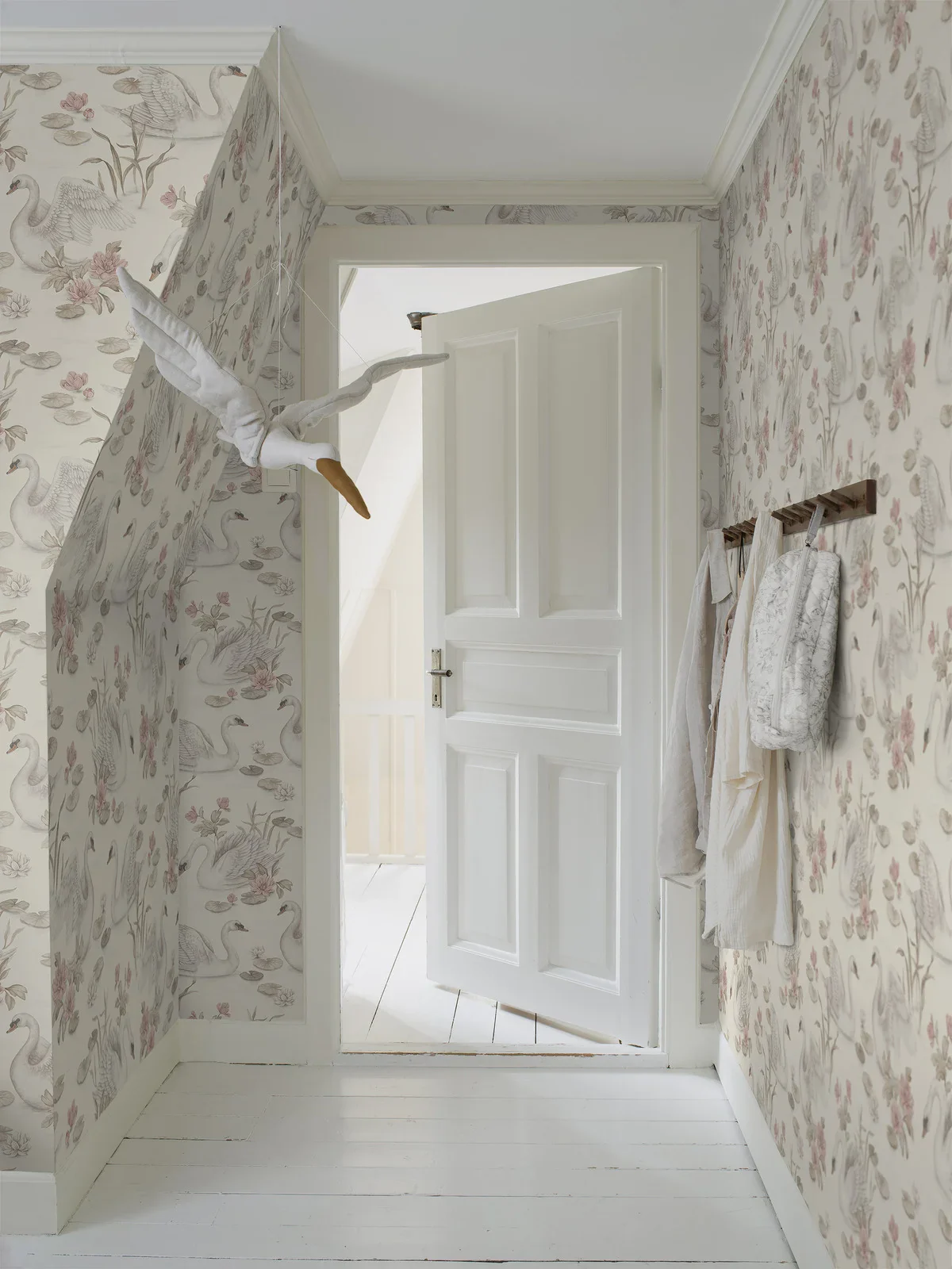 Borastapeter Wallpaper - Lily Swan Multi Colour - Image 4