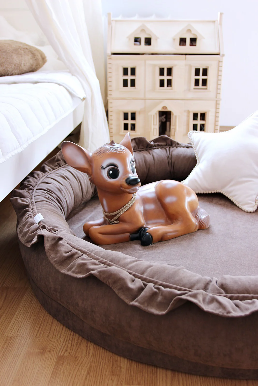 Heico Lying Deer Lamp - Image 3