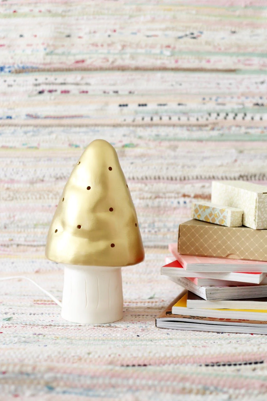 Heico Mushroom Lamp - Gold - Image 3