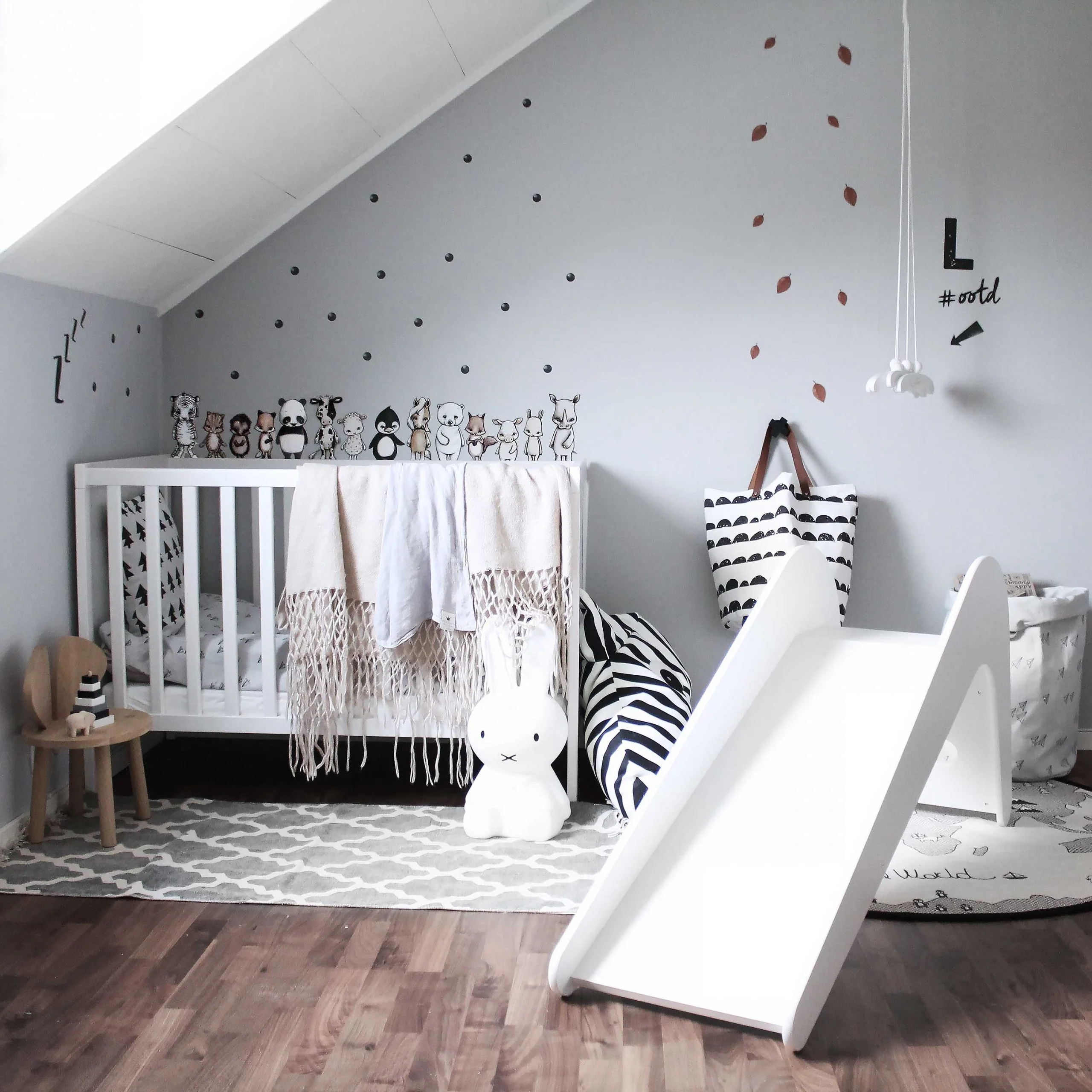 Jupiduu Childs Slide - White - Image 4