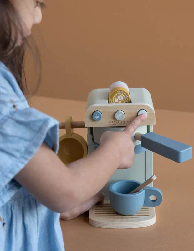 Little Dutch Wooden Coffee Machine - Image 3