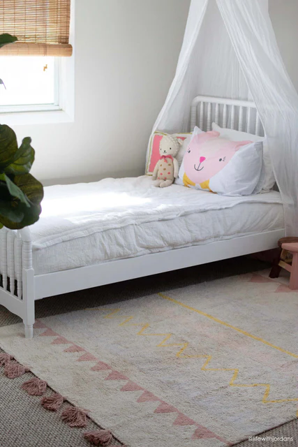 Lorena Canals Machine Washable Rug - Azteca Natural/Pink - Image 4