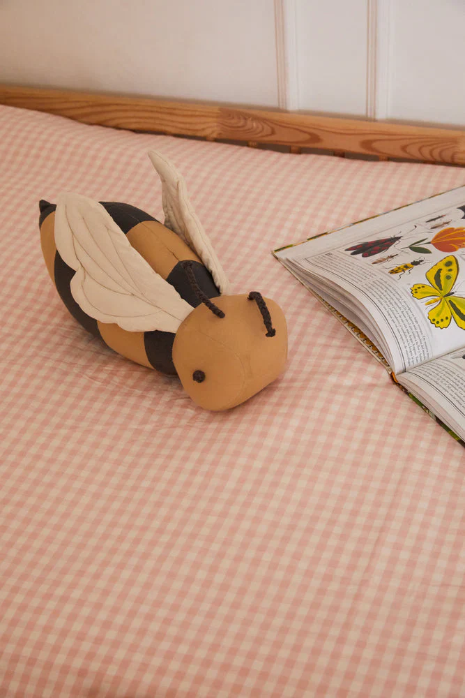 Lorena Canals Buzzy Bee Cushion - Image 4