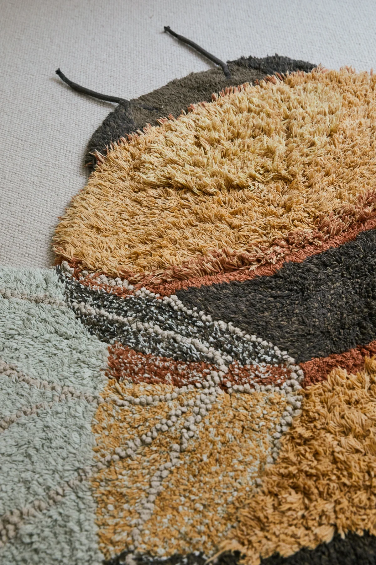 Lorena Canals Machine Washable Rug Bee - Image 4