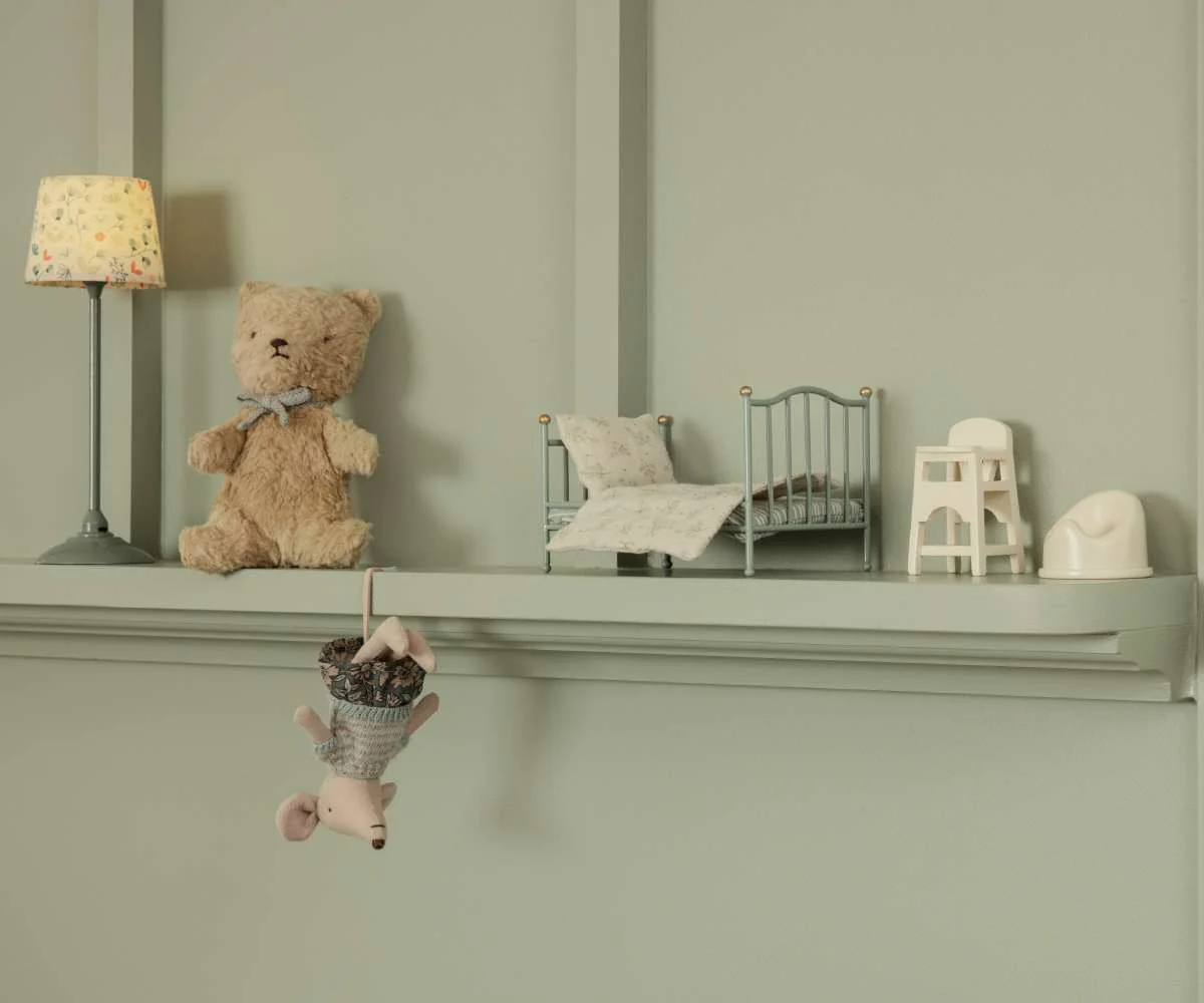 Maileg Vintage Mouse Bed - Mint - Image 4