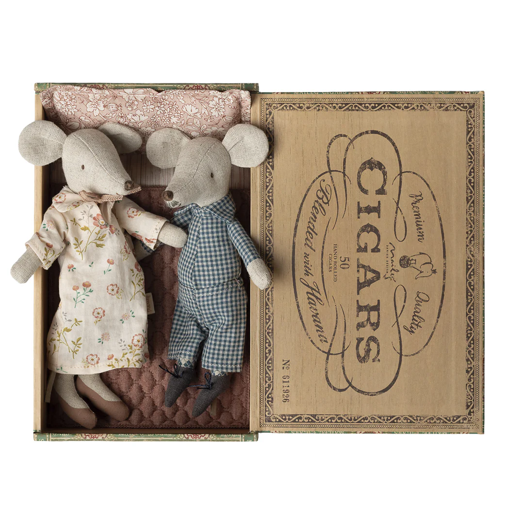 Maileg Mice in a Cigar Box - Grandparents