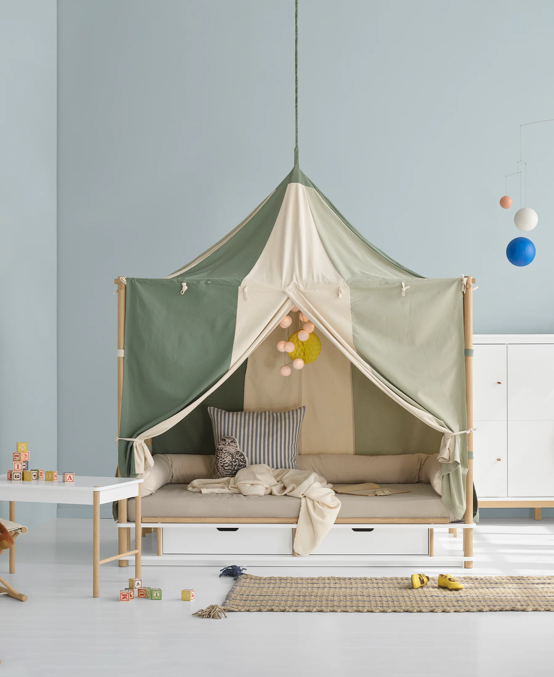 Oliver Furniture Camp Canopy Bed - White/Oak - Image 3