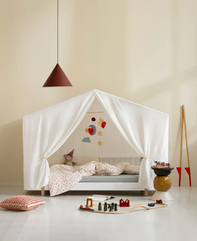 Oliver Furniture Wood House Bed - White/Oak - Image 3