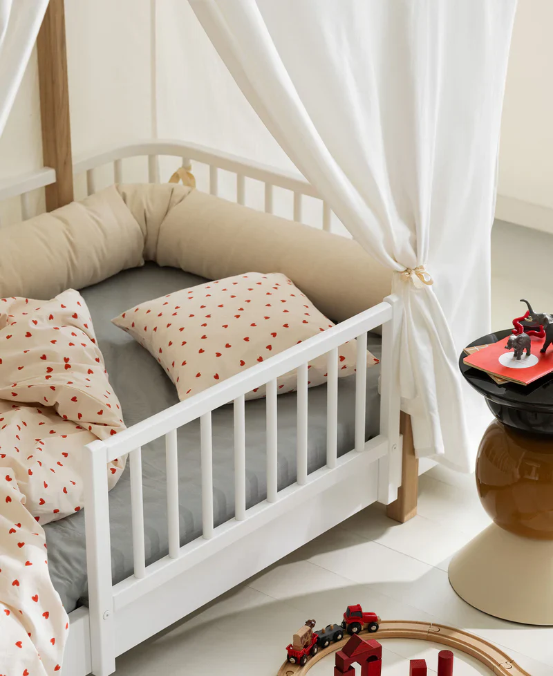 Oliver Furniture Wood House Bed - White/Oak - Image 5