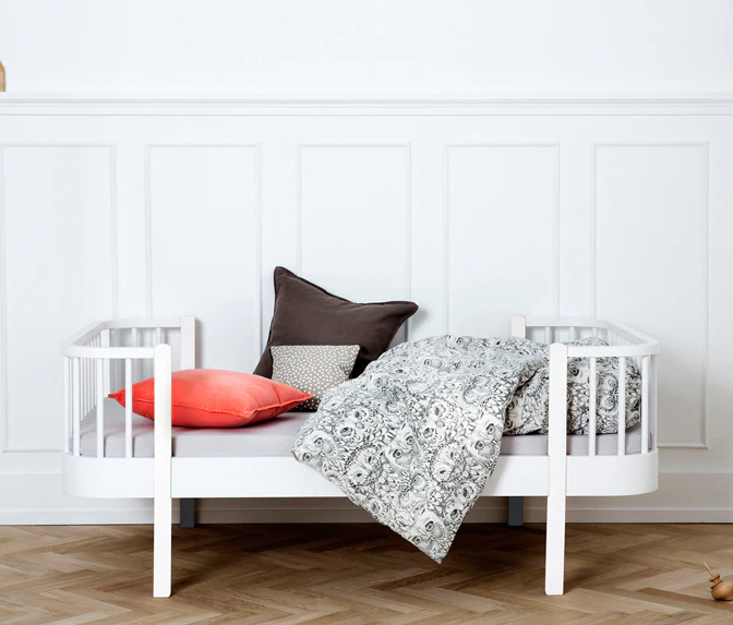 Oliver Furniture Wood Junior Bed (90x160 / 200cm) - White - Image 2