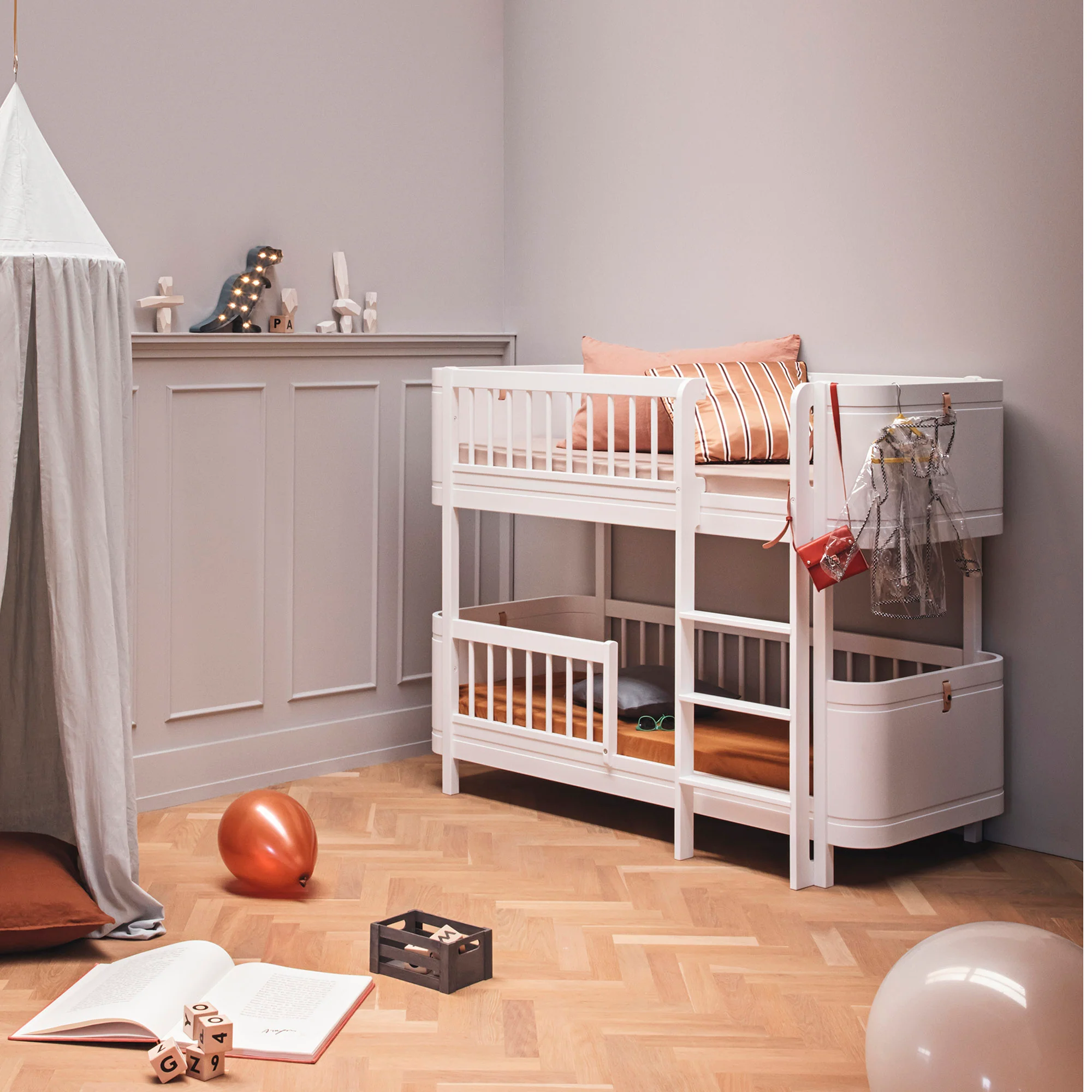 Oliver Furniture Wood Mini+ Low Bunk Bed - White - Image 6