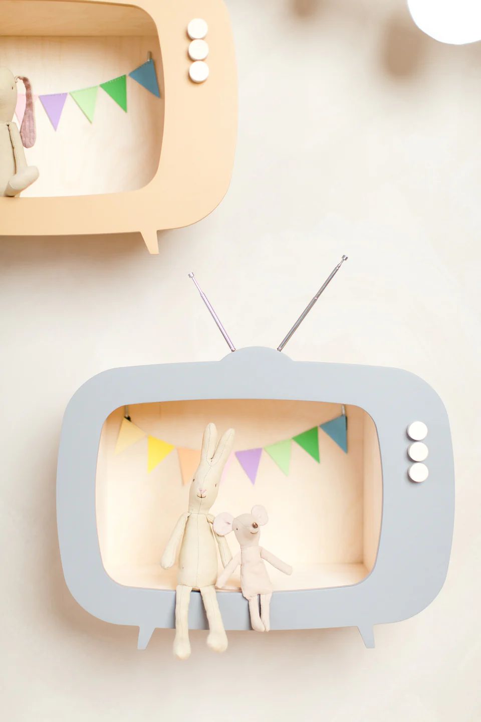 Up Warsaw Kids TV Wooden Shelf - Dusty Grey - Image 4