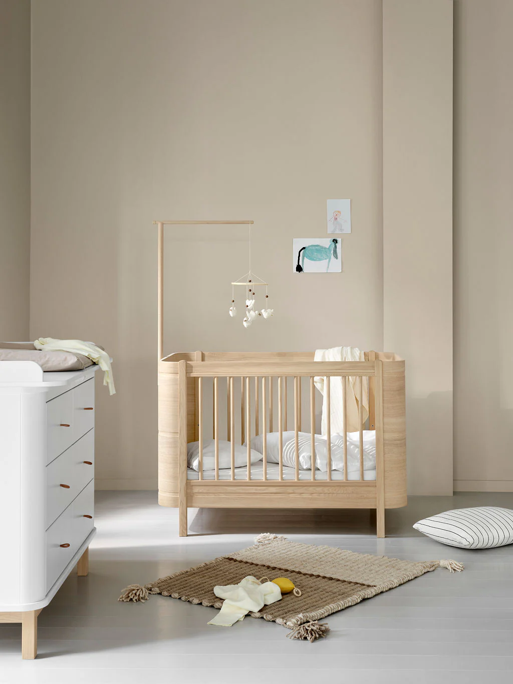 Wood Mini+ Cot Bed Excl. Junior Kit - Oak - Image 4