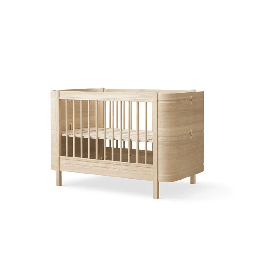 Wood Mini+ Cot Bed Incl. Junior Kit (0-9yrs) - Oak - Image 8
