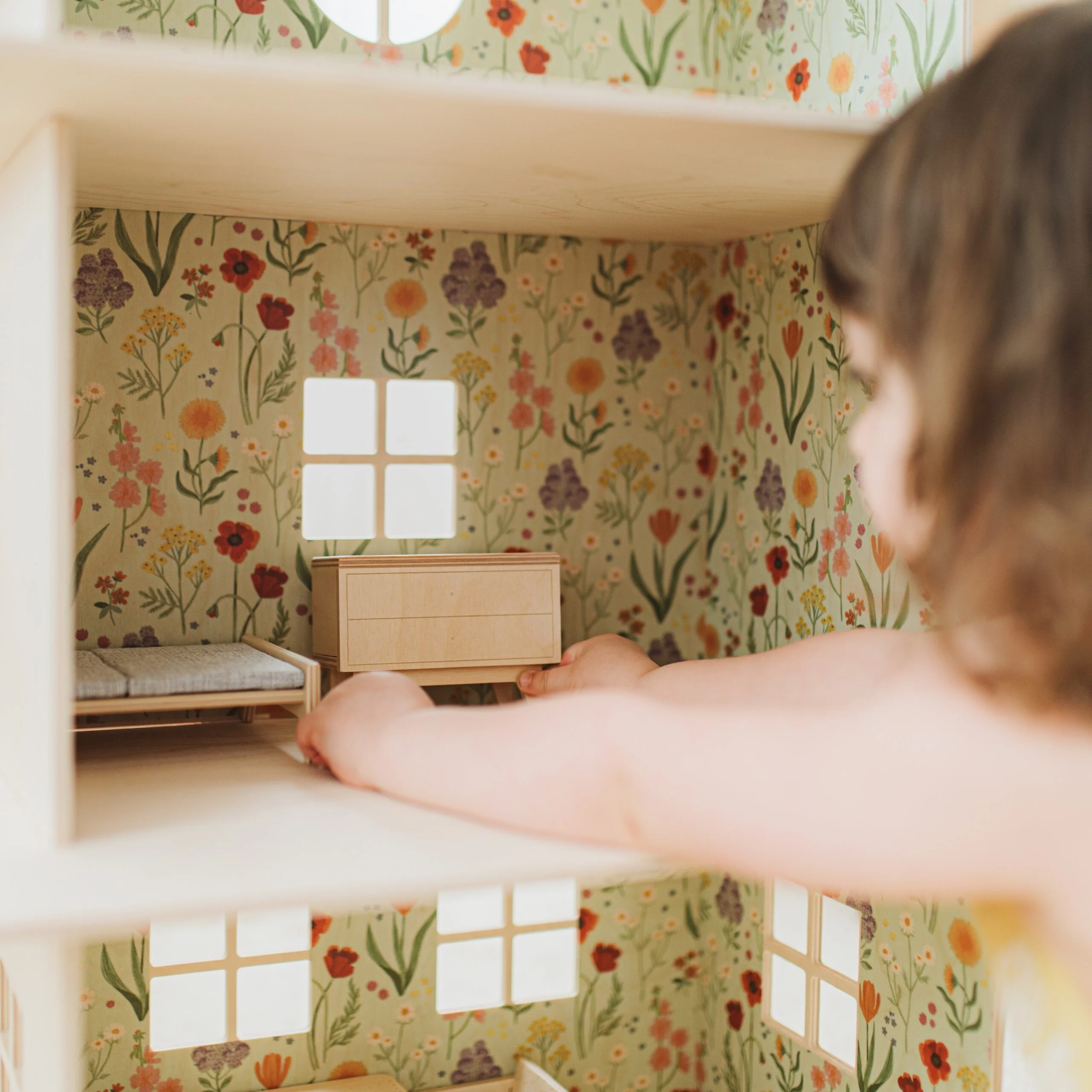 Large Wooden Dollhouse - Meadow - Image 7